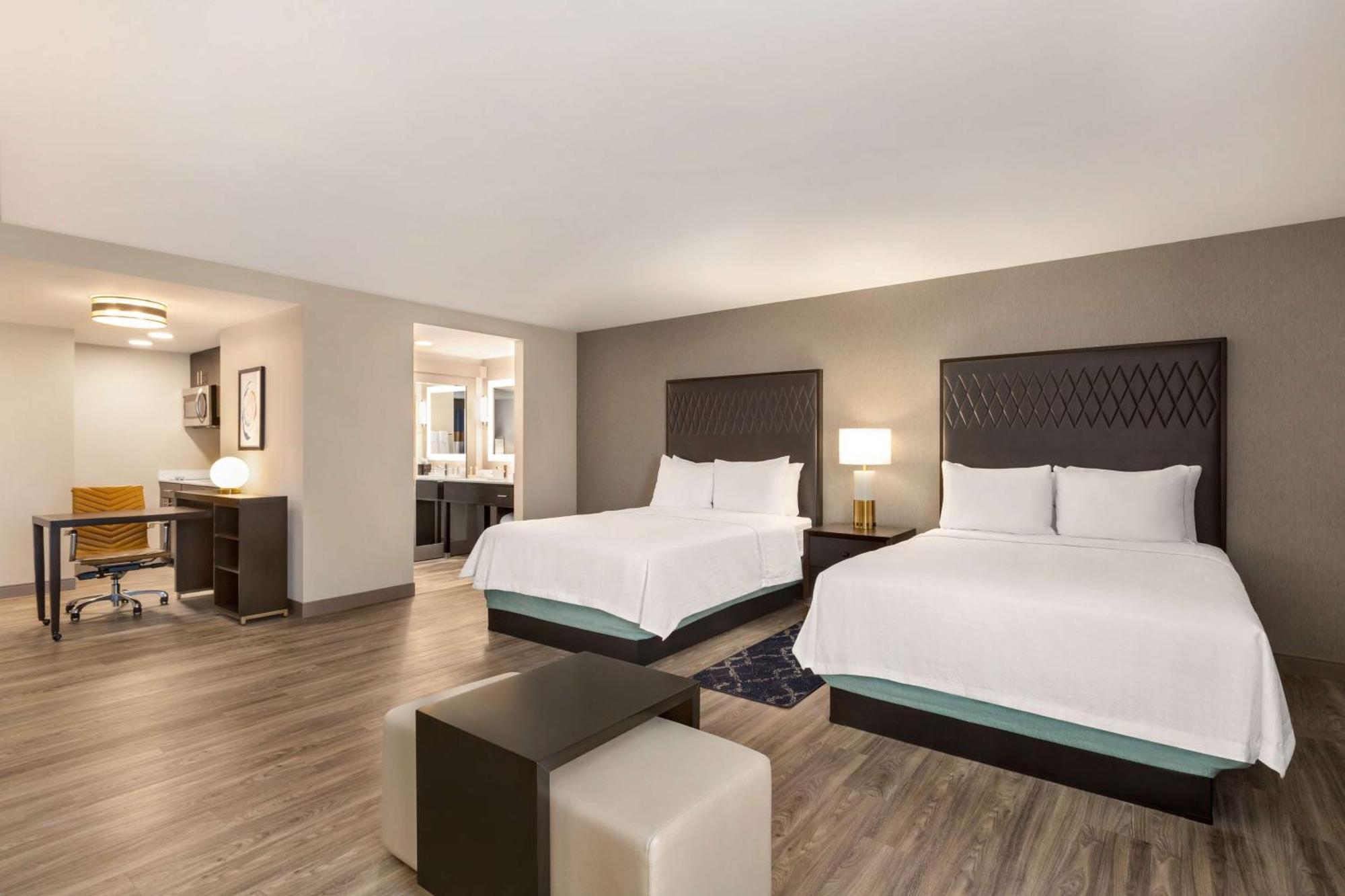 Hotel Homewood By Hilton Downtown Iupui 3*