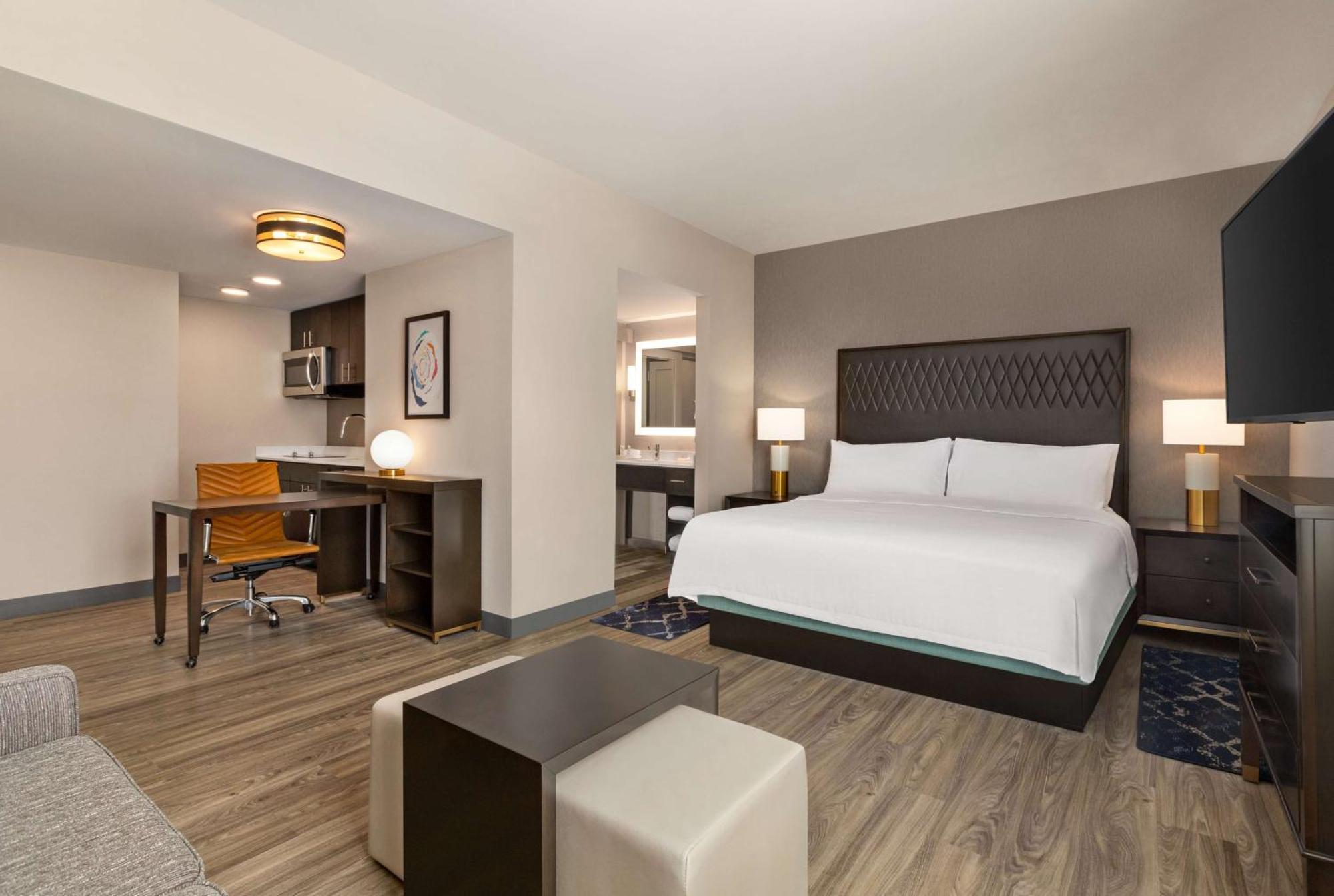 Hotel Homewood By Hilton Downtown Iupui 3*