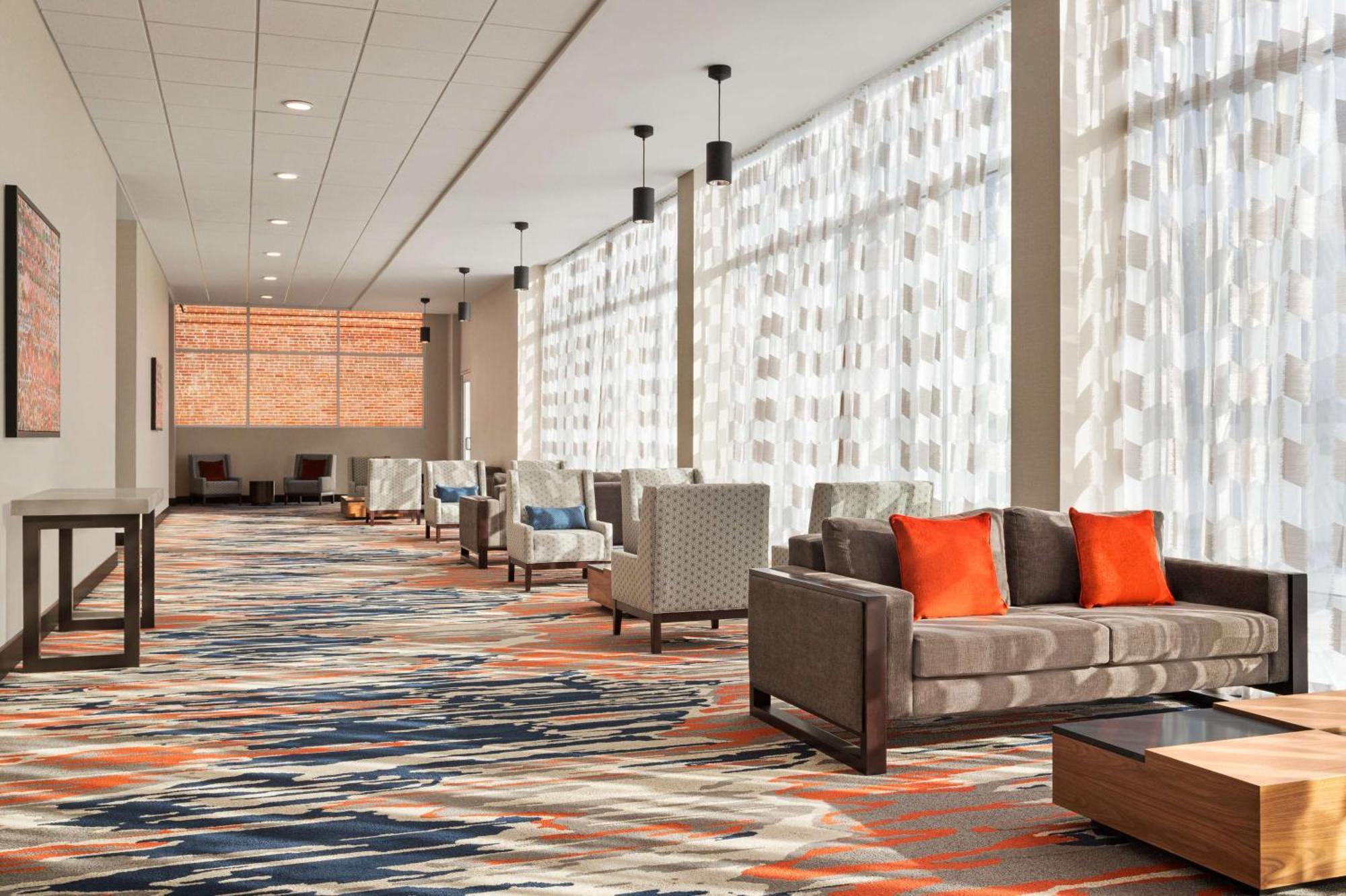 Hotel Homewood By Hilton Downtown Iupui 3*