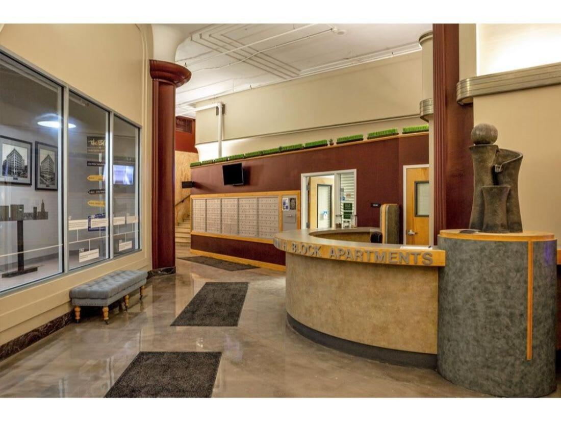 Modern Close To Everything Cozysuites Apartment