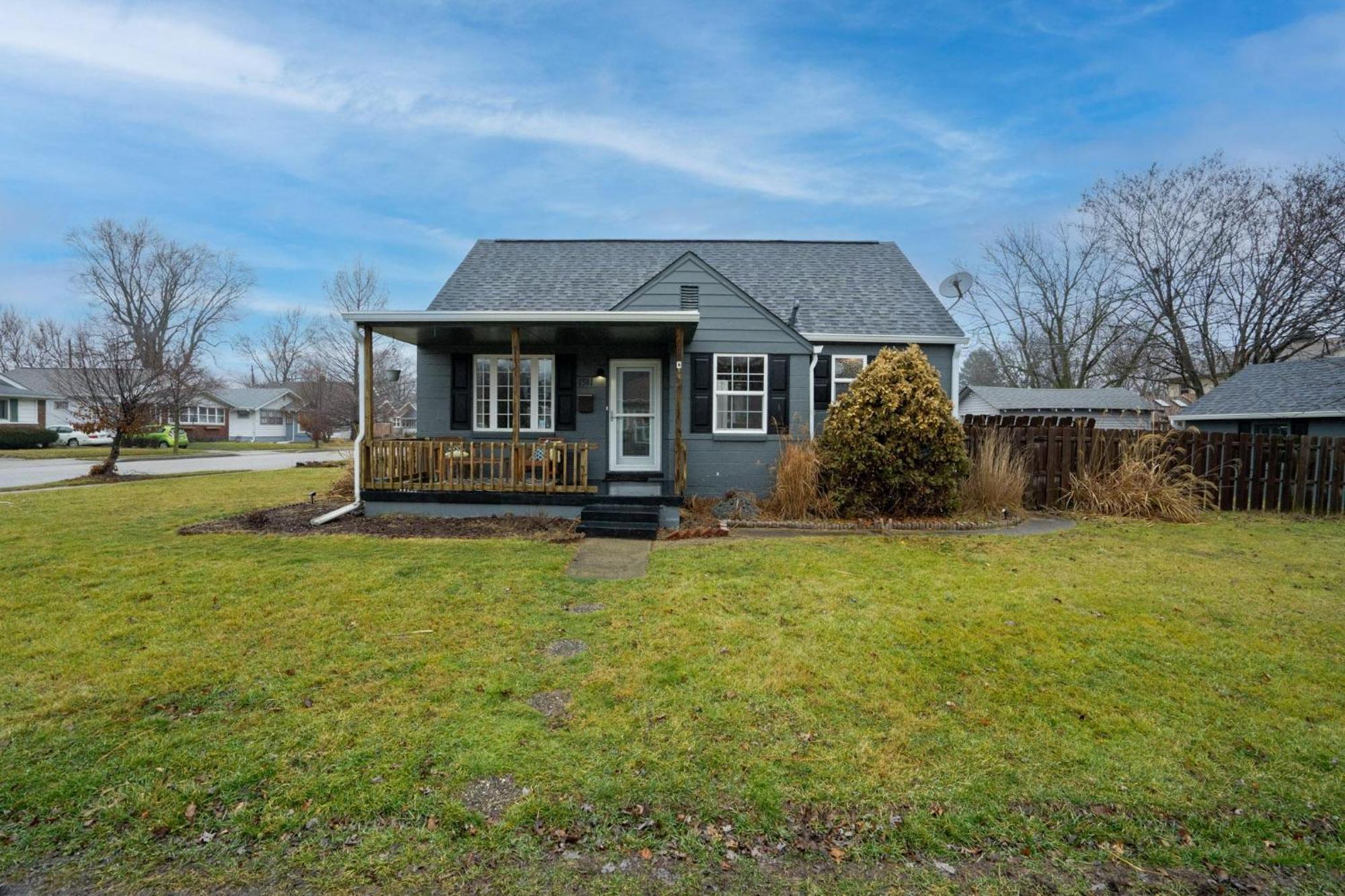Holiday home Charm Hideout 2bdr And Basement Indianapolis