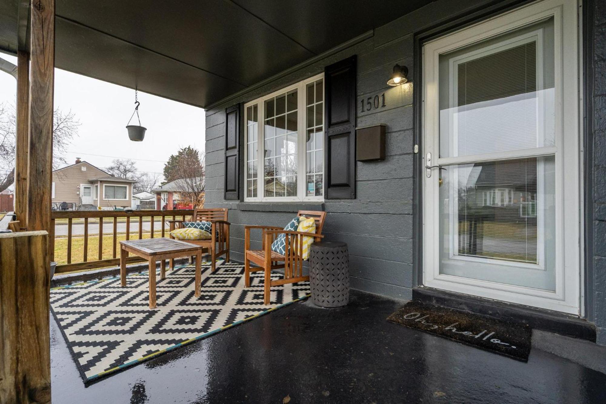 Charm Hideout 2bdr And Basement