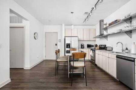 Cozysuites 2br Bottleworks #3 Indianapolis