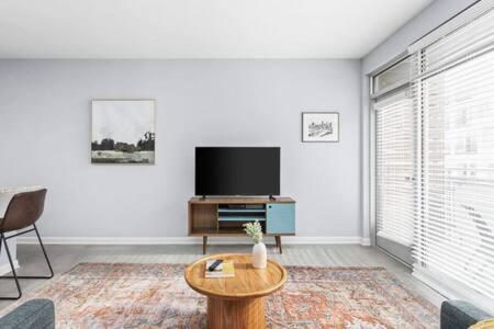 Cozysuites L Dream 1br, Monument Circle, Indy Apartment