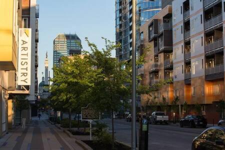 Cozysuites L Dream 1br, Monument Circle, Indy Indianapolis