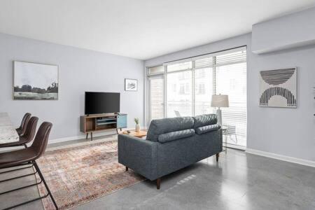 Cozysuites L Dream 1br, Monument Circle, Indy Apartment