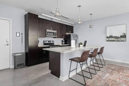 Cozysuites L Dream 1br, Monument Circle, Indy Apartment Indianapolis