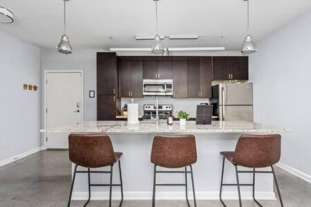 Cozysuites L Dream 1br, Monument Circle, Indy *