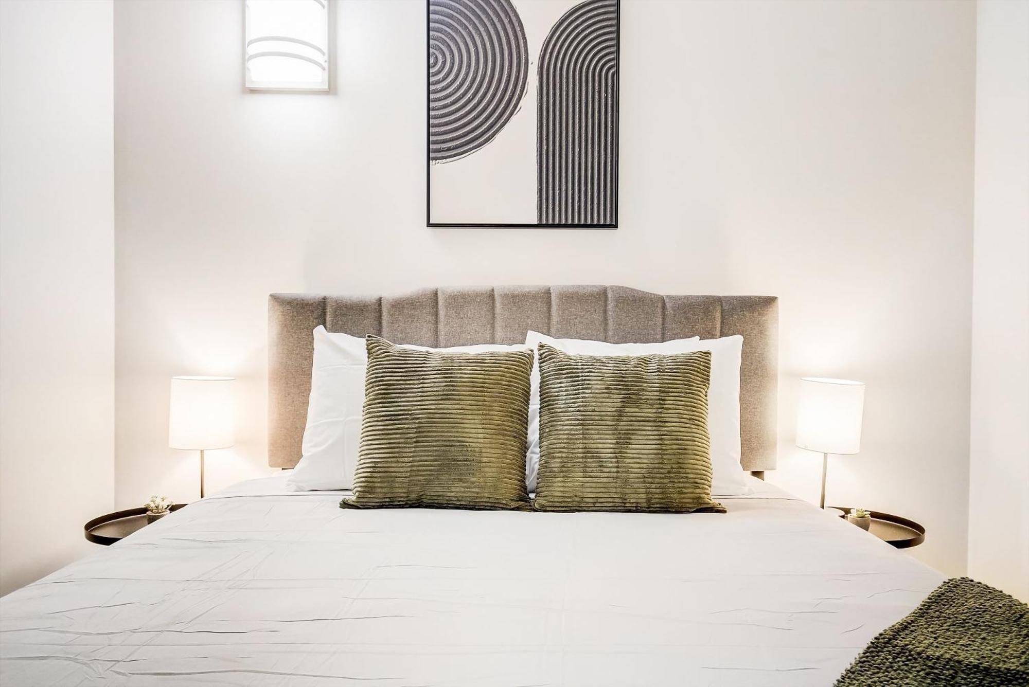 Cozysuites - 2br With Direct Skybridge Access #11 Apartment *