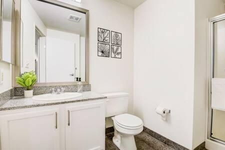 Cozysuites - 2br With Direct Skybridge Access #7 *