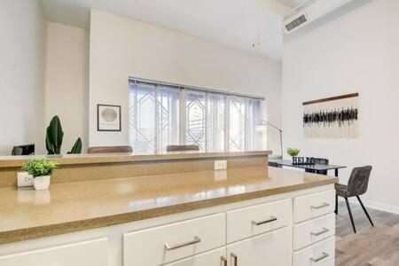Cozysuites - 1br With Direct Skybridge Access #1 *