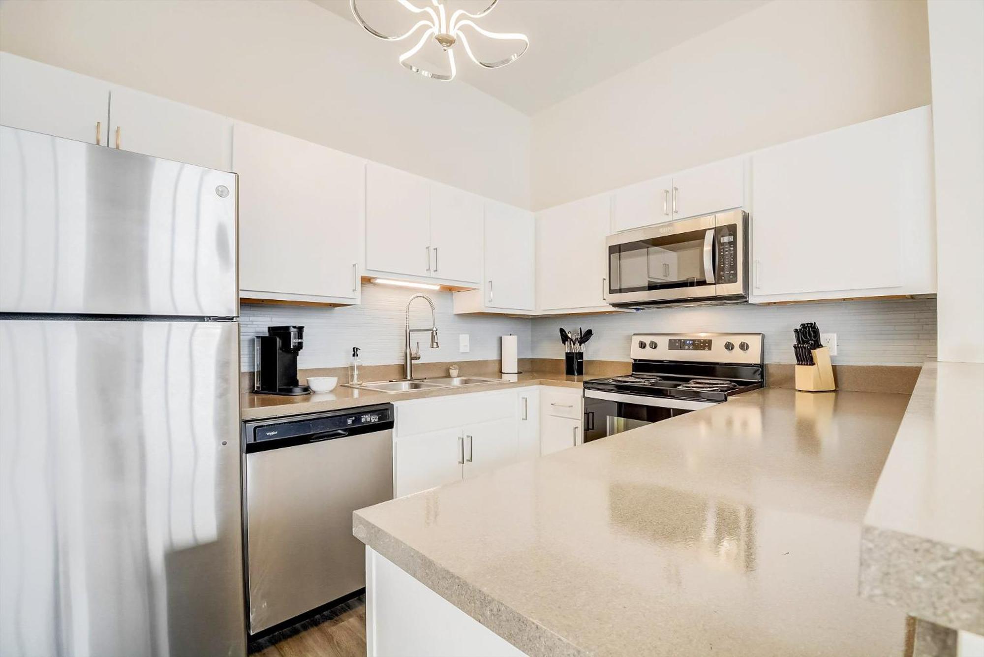 Cozysuites - 2br With Direct Skybridge Access #9 Apartment Indianapolis
