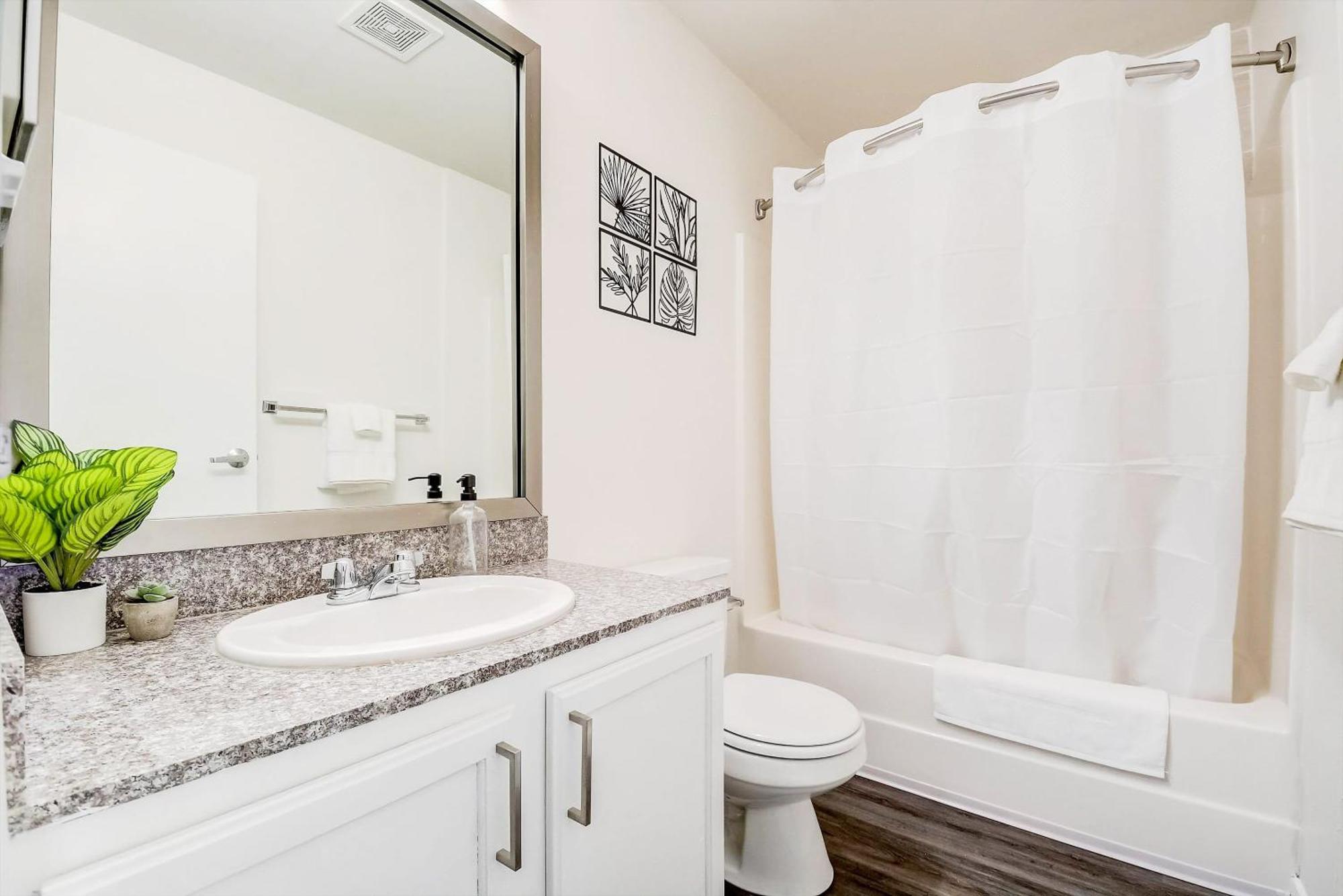 Apartment Cozysuites - 2br With Direct Skybridge Access #9 *