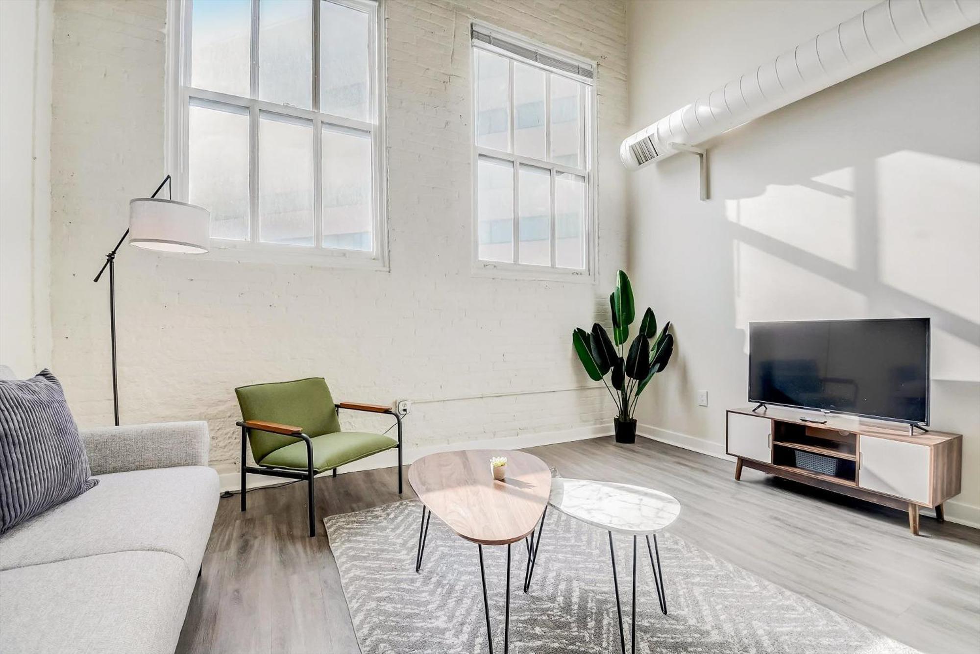 Cozysuites - 2br With Direct Skybridge Access #9
