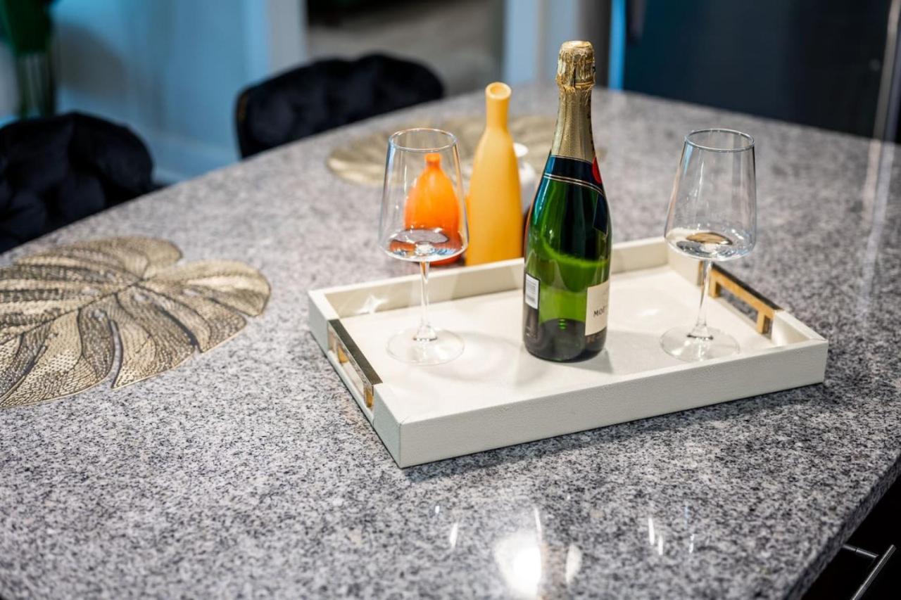 Private Keystone - Shared Apartment