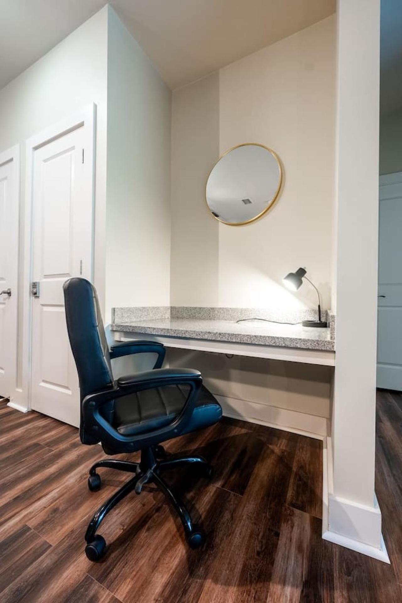 Private Keystone - Shared Apartment