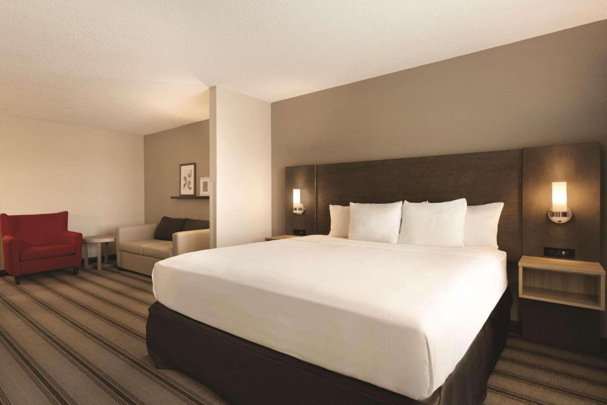 Country & By Radisson, Airport South, In Hotel 3*