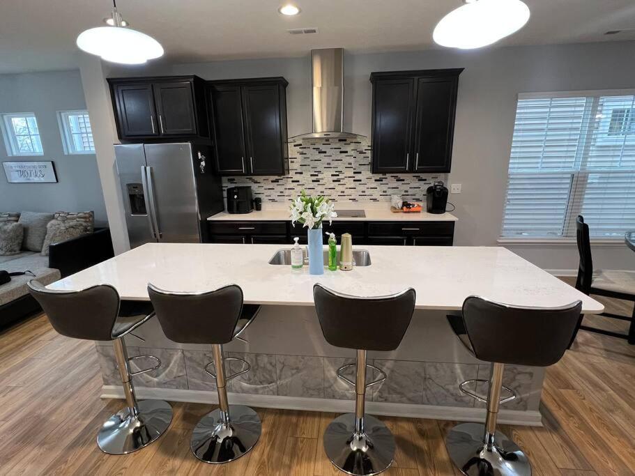 Holiday home Beautiful Lillies Place - Brand New Near Downtown Indianapolis