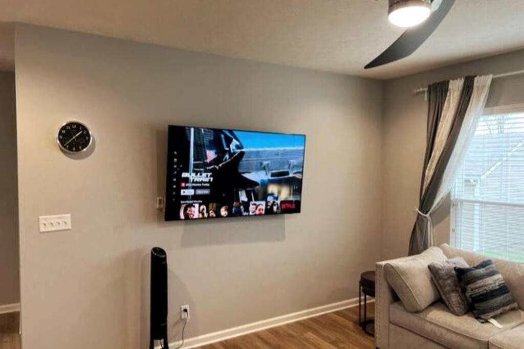 Holiday home Beautiful Lillies Place - Brand New Near Downtown Indianapolis