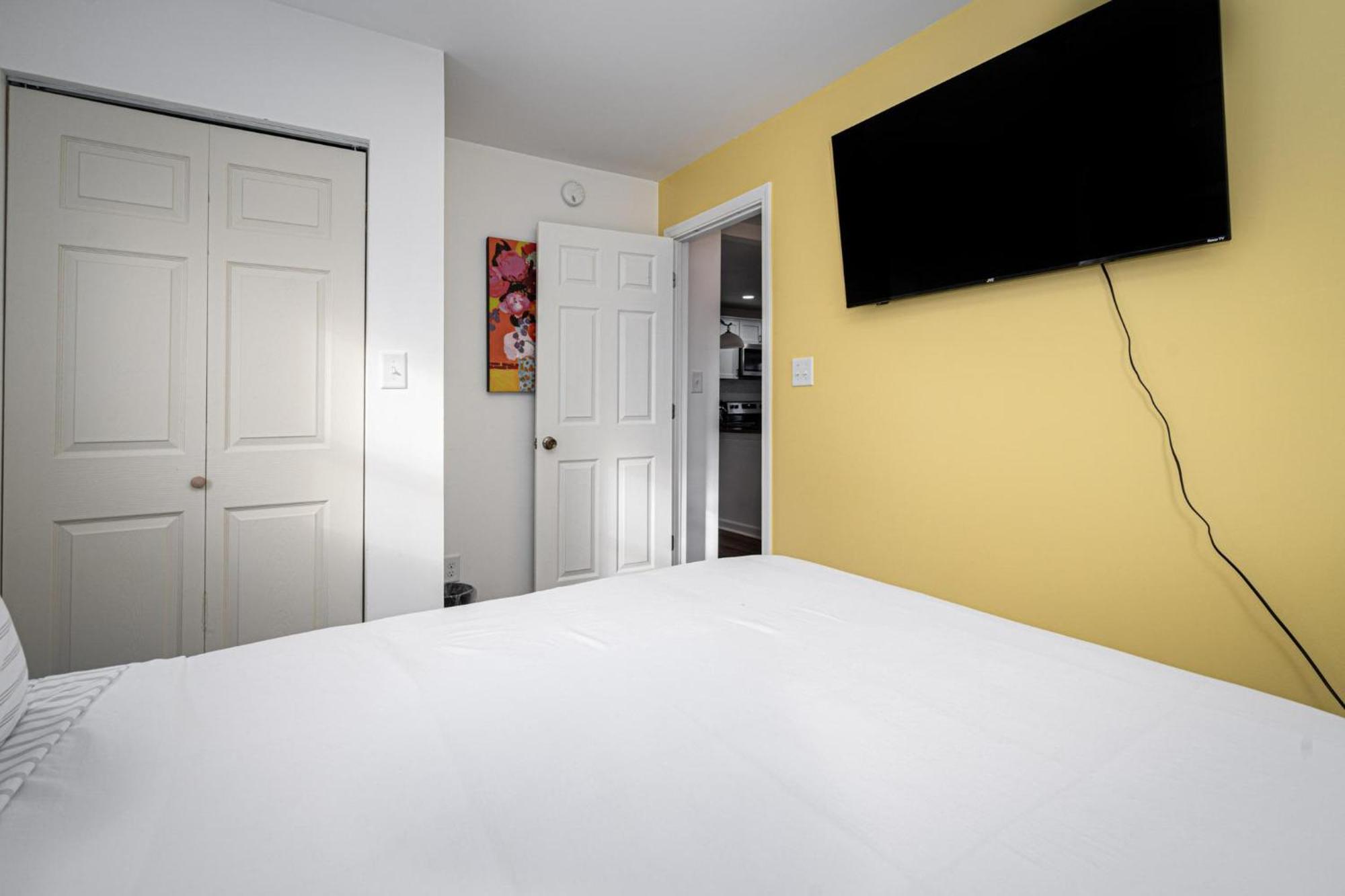 Centrally Located 3bd Urban Oasis