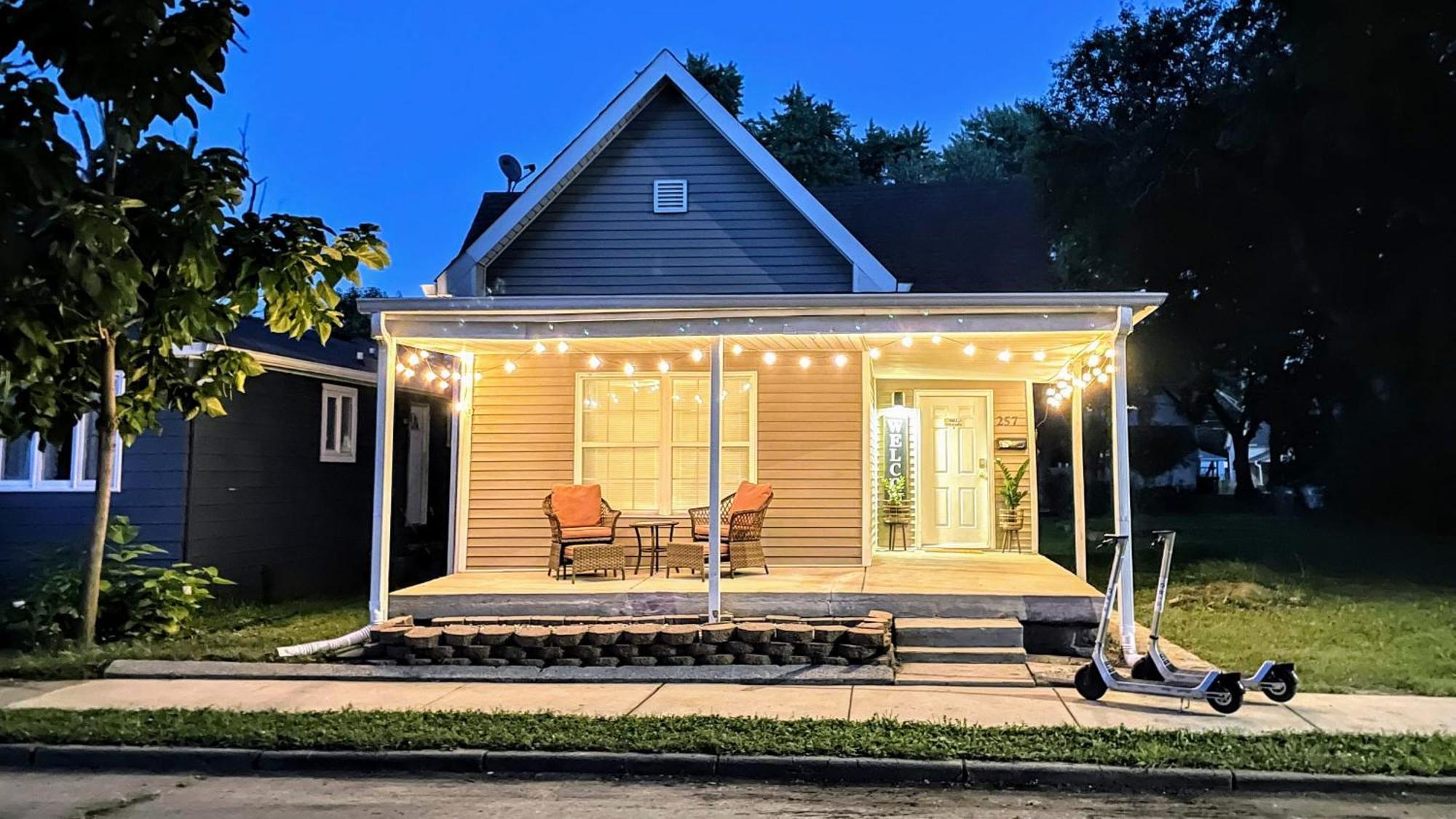5 Mins To Speedway! Walk To Zoo, Wr Park, Iupui! Holiday home *