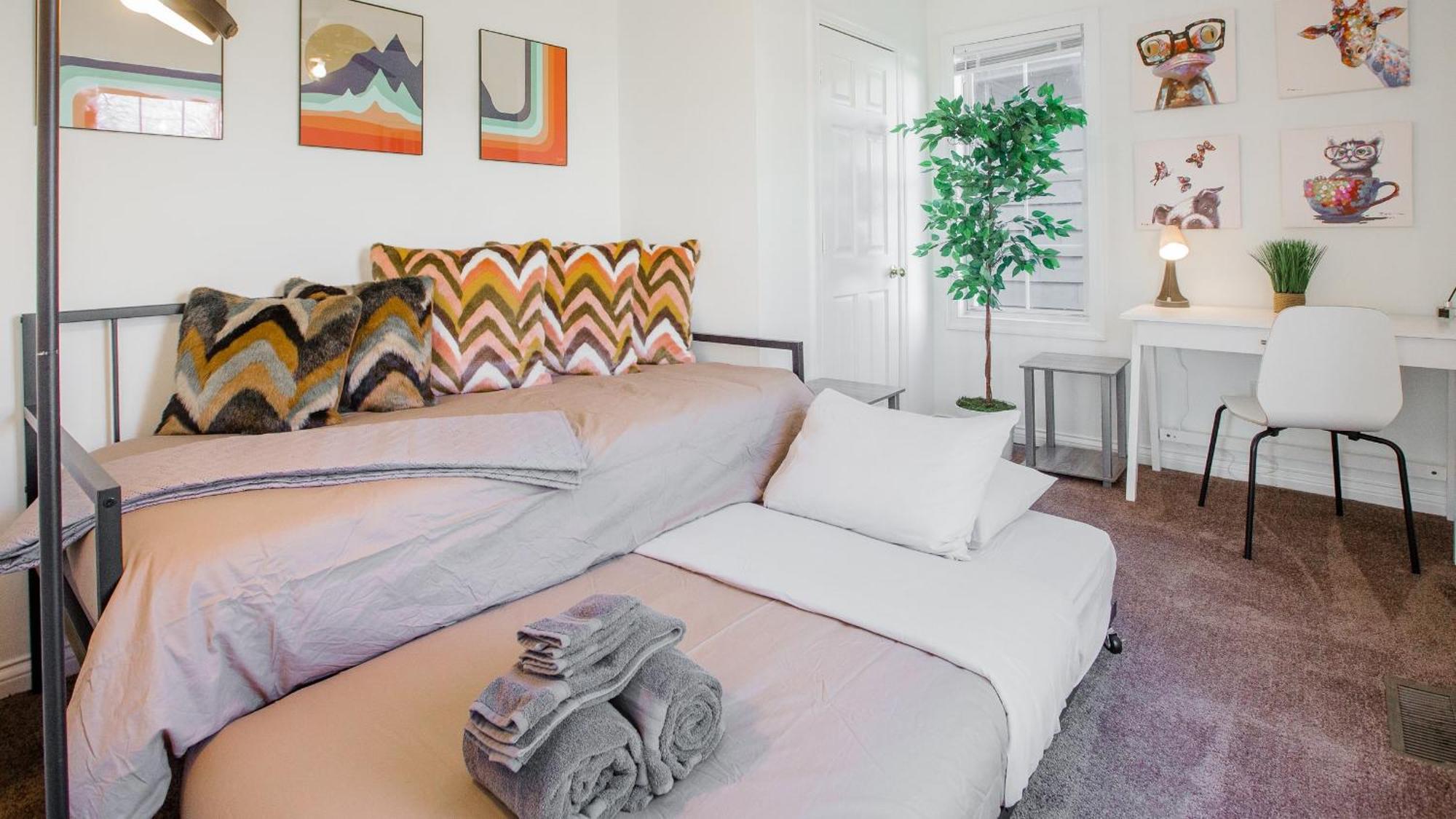 Holiday home 5 Mins To Speedway! Walk To Zoo, Wr Park, Iupui!