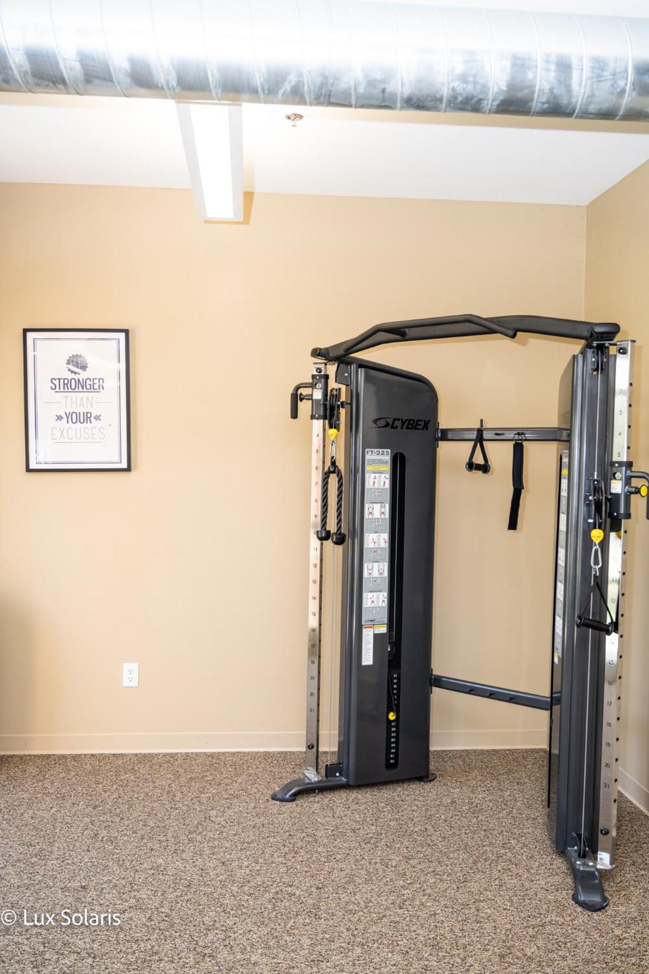 Luxury 3 Bedrooms With King Bed Downtown Indy Apartment *