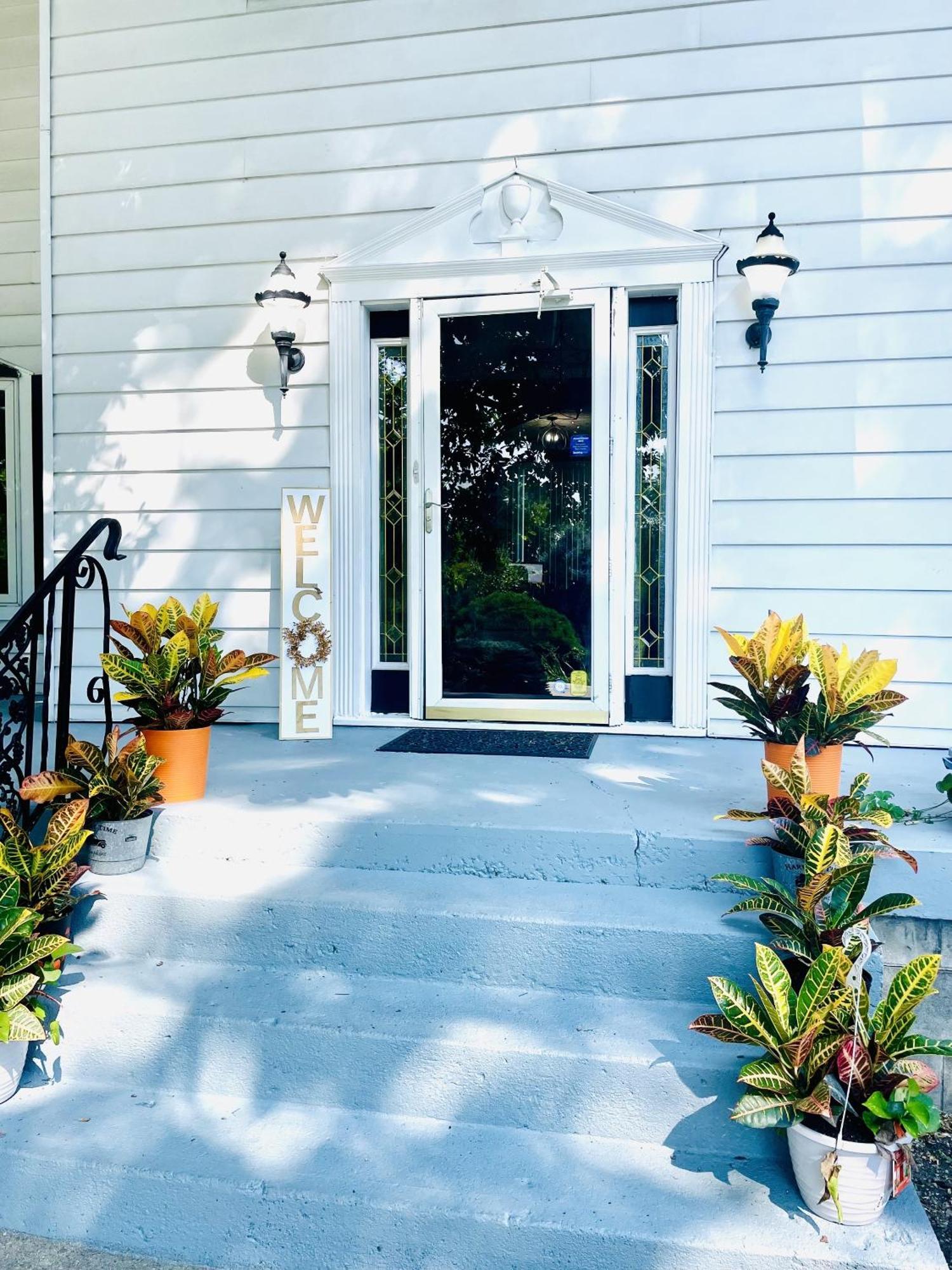 Bed & Breakfast Speedway Legacy
