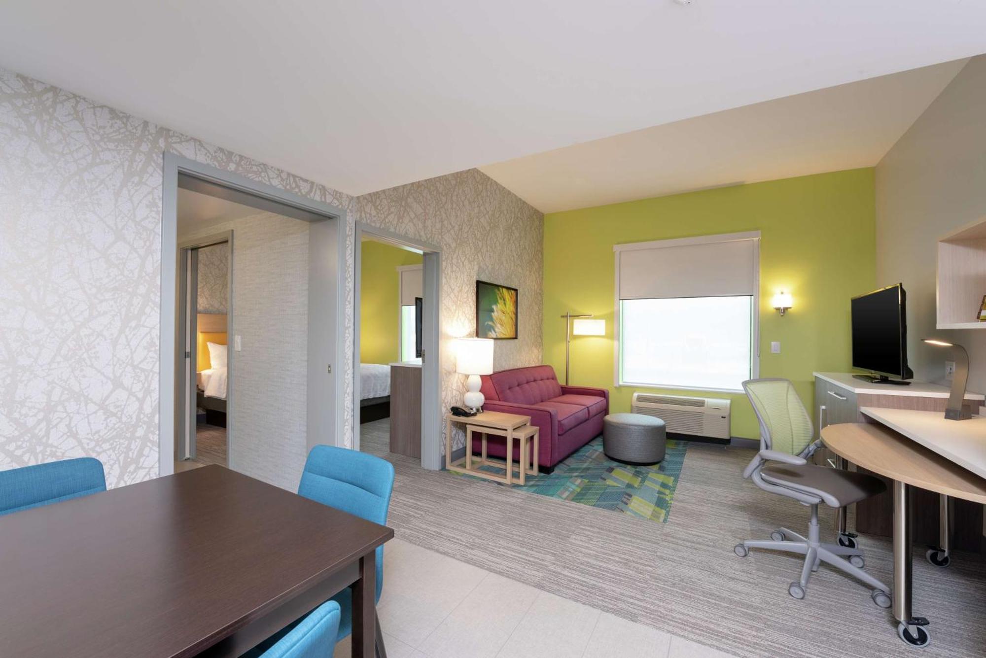 Hotel Home2 By Hilton Airport