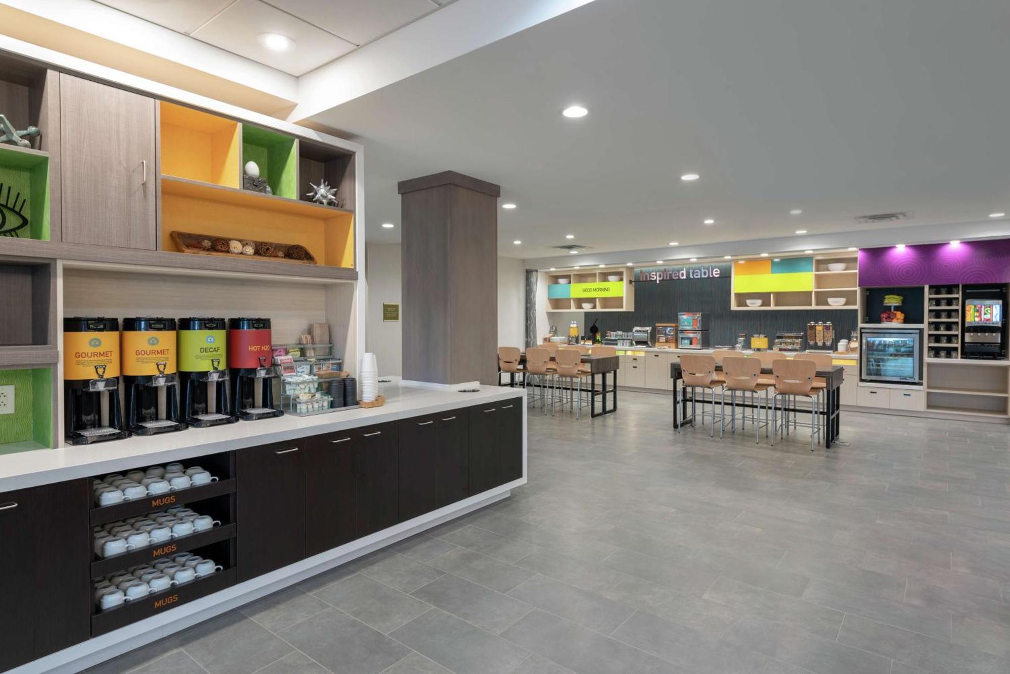 Hotel Home2 By Hilton Airport 3*