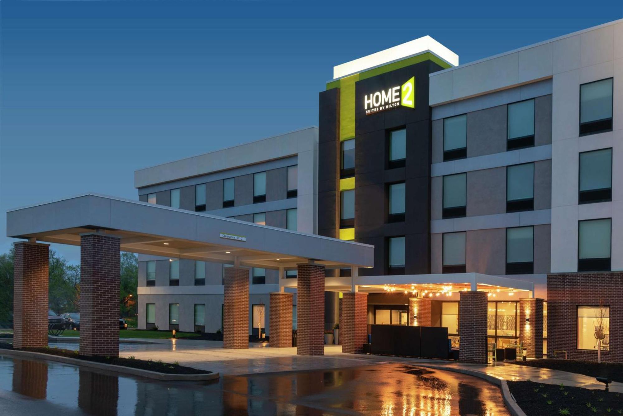 Hotel Home2 By Hilton Airport 3*