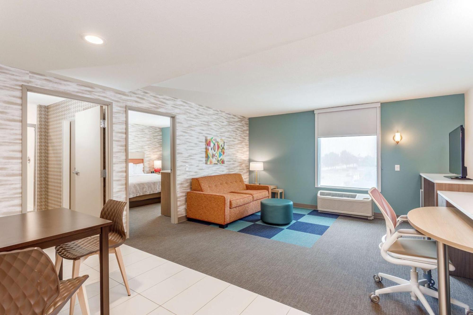 2 By Hilton Northwest 3* Indianapolis