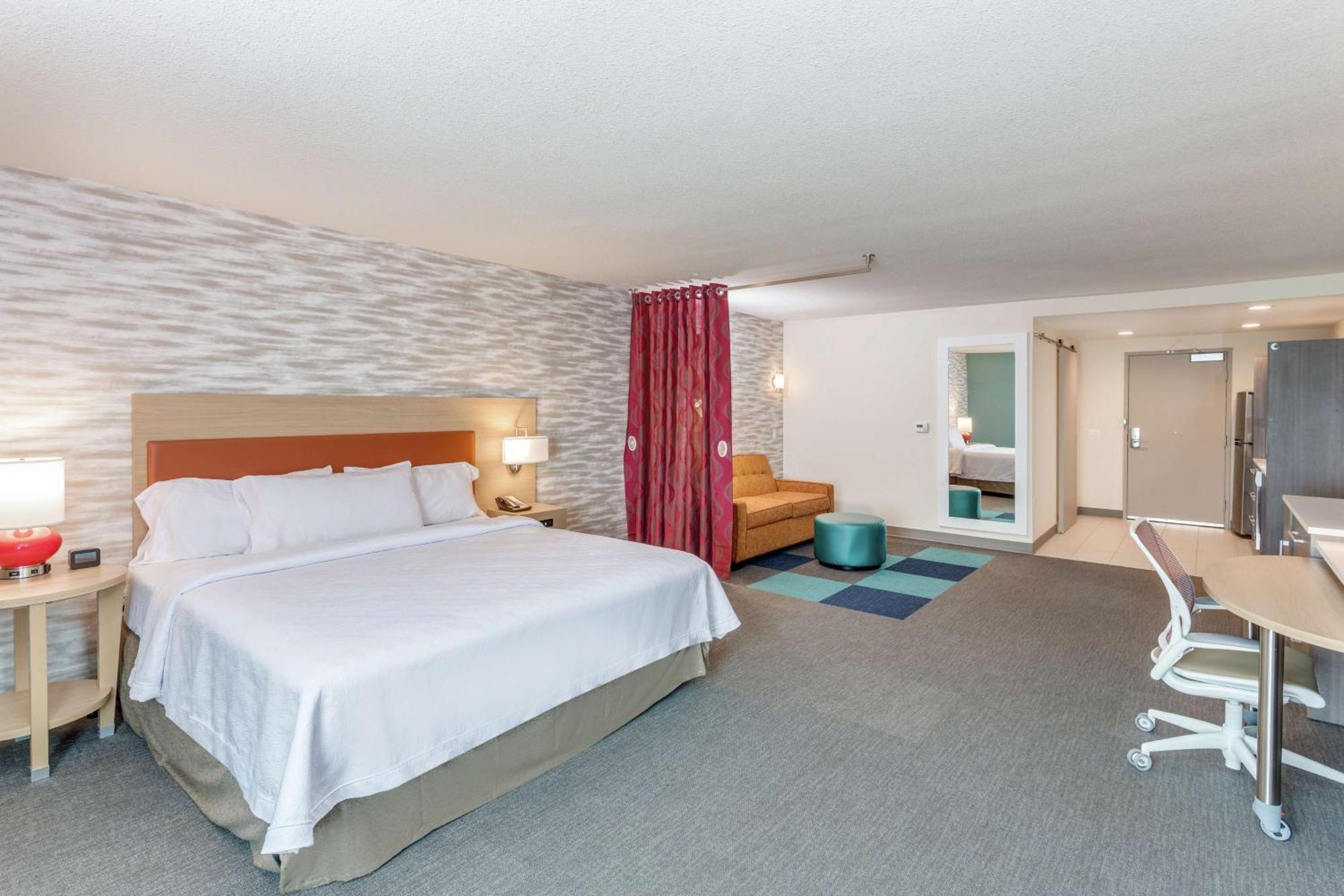 2 By Hilton Northwest 3*
