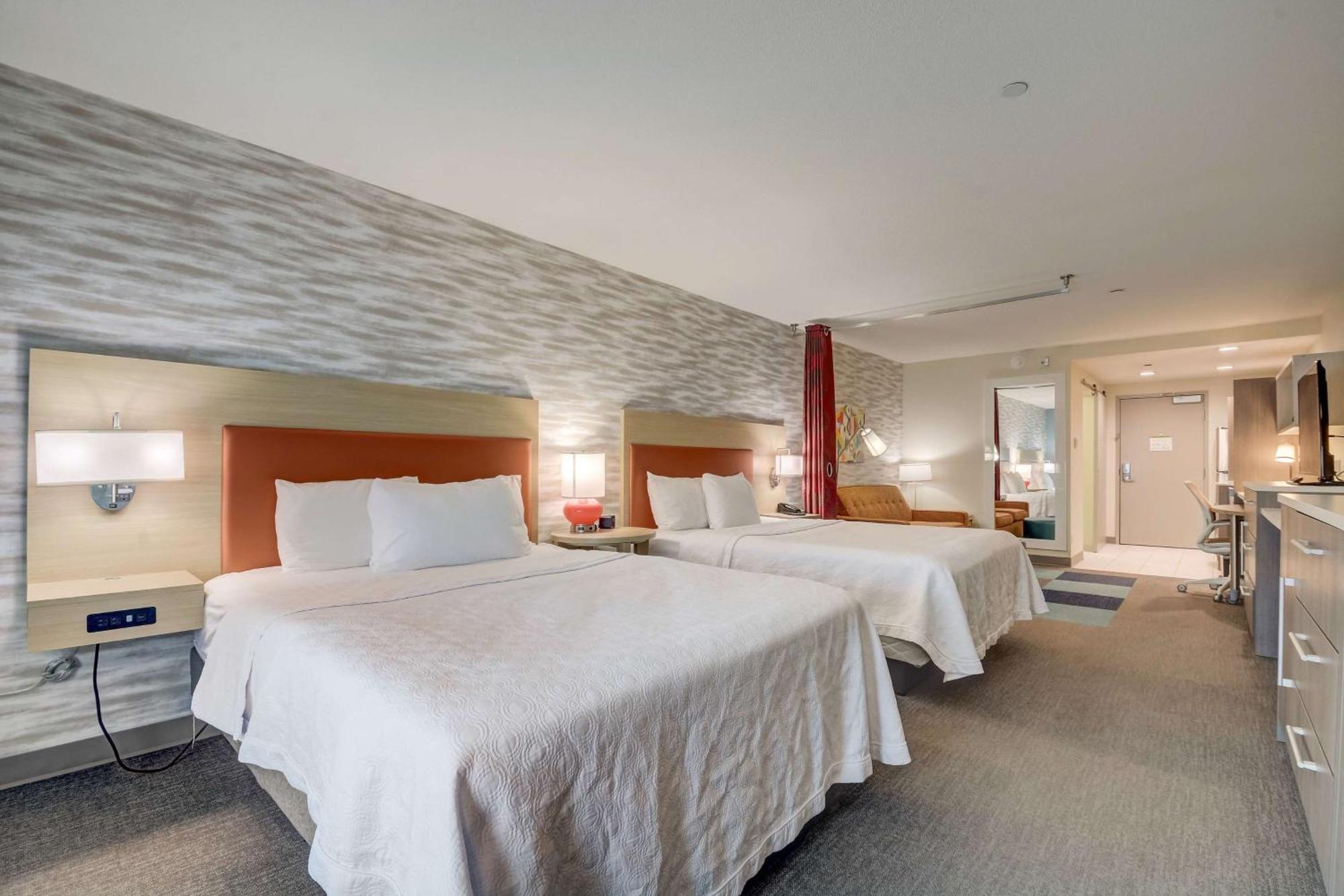 2 By Hilton Northwest Hotel 3*