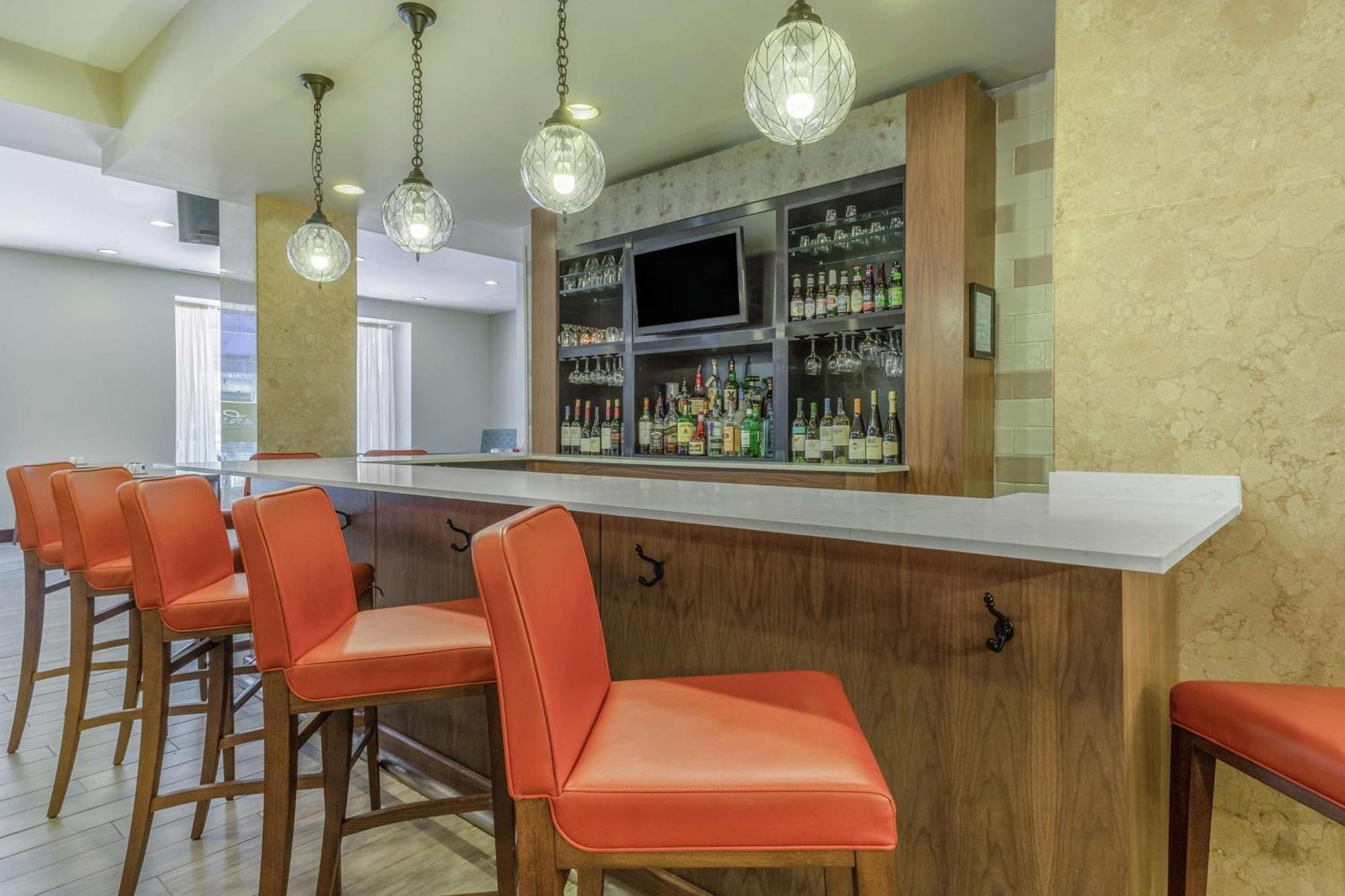 Hilton Garden Downtown Hotel 3*