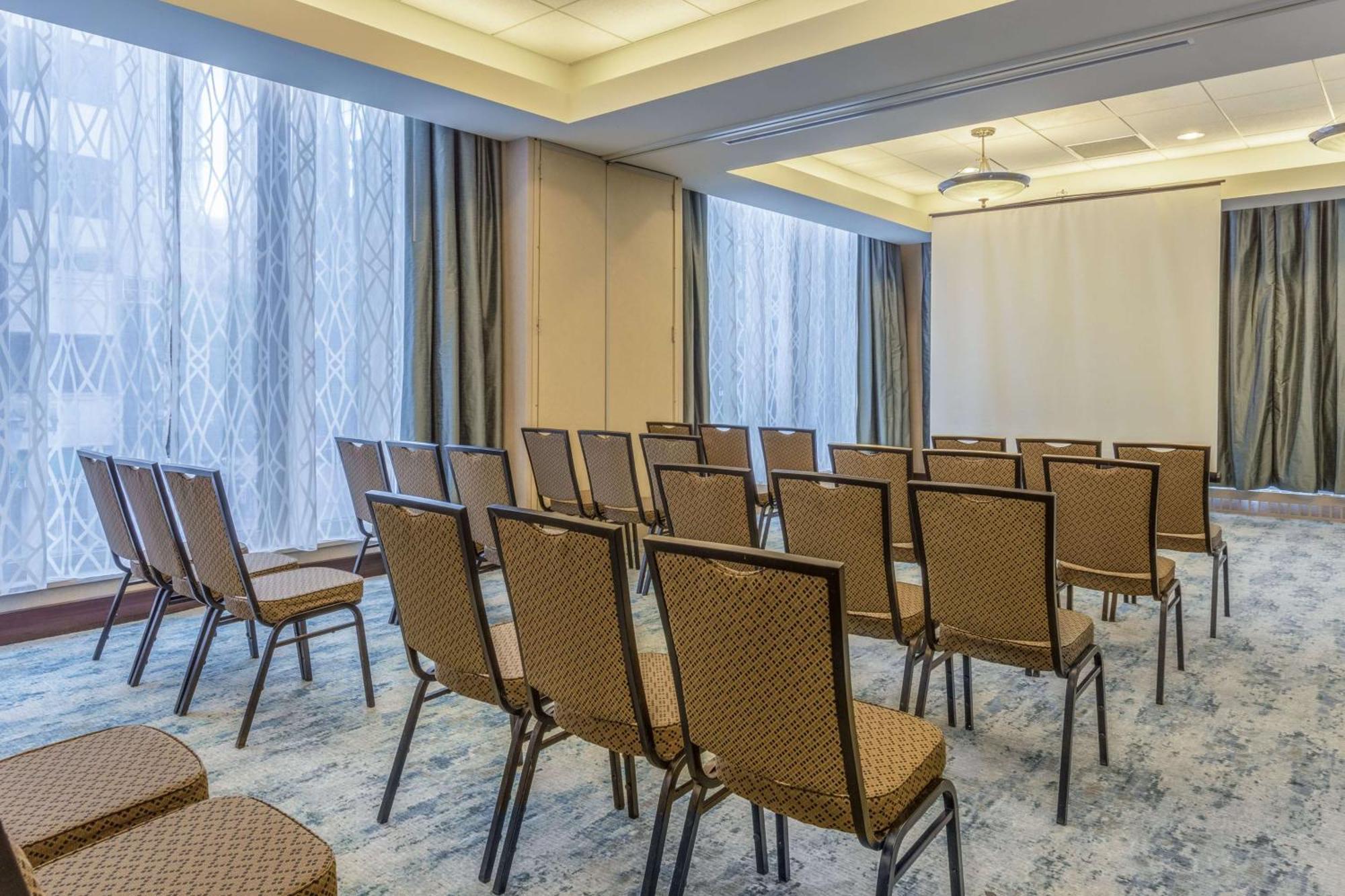 Hilton Garden Downtown Indianapolis
