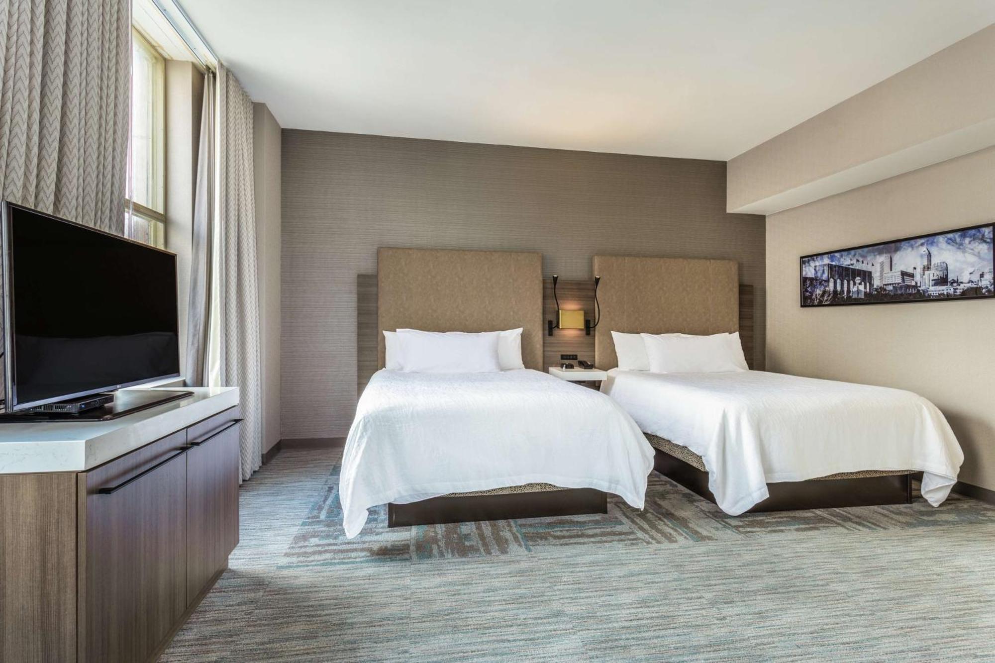 Hilton Garden Downtown 3*