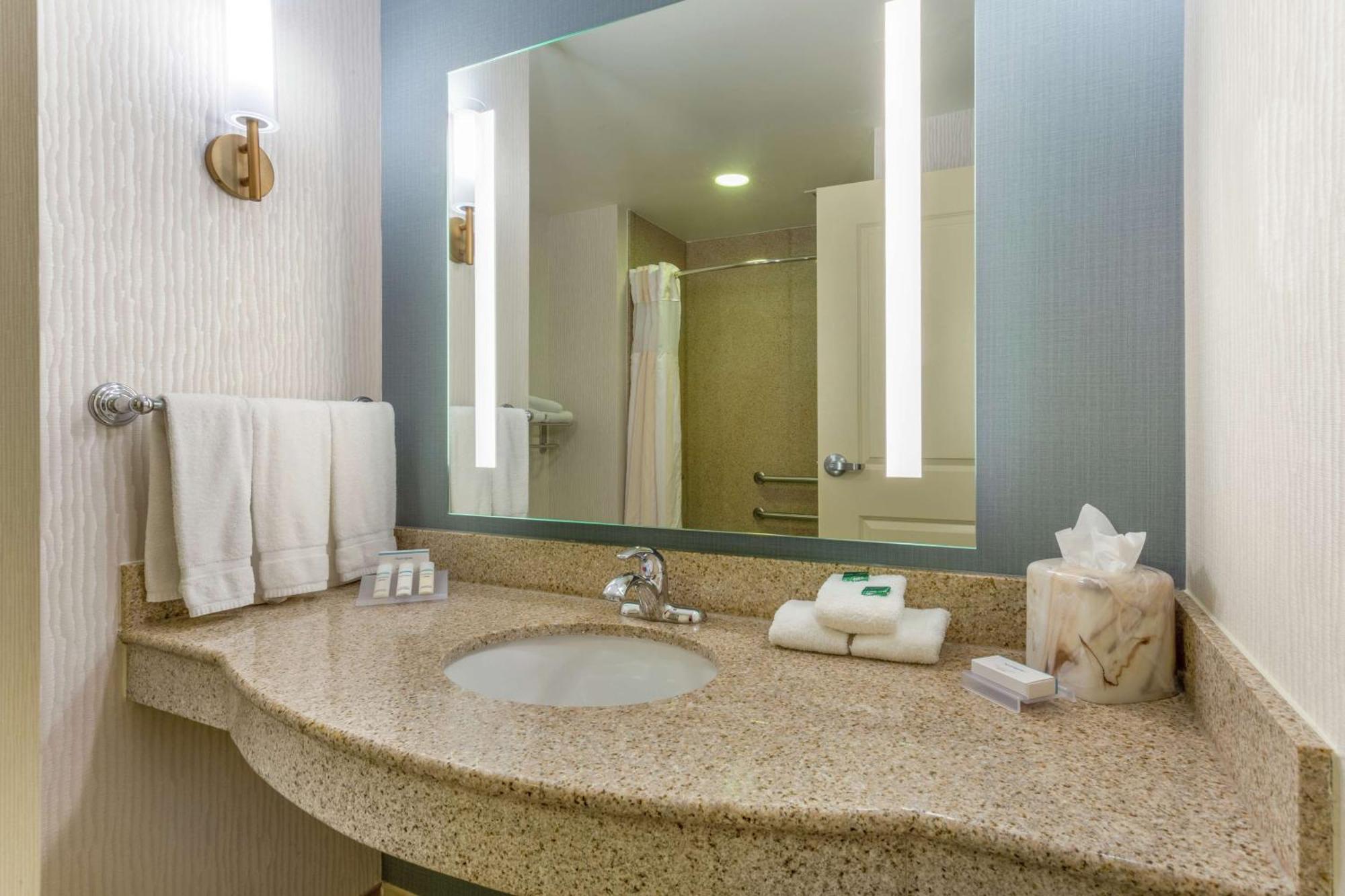 Hotel Hilton Garden Downtown 3*
