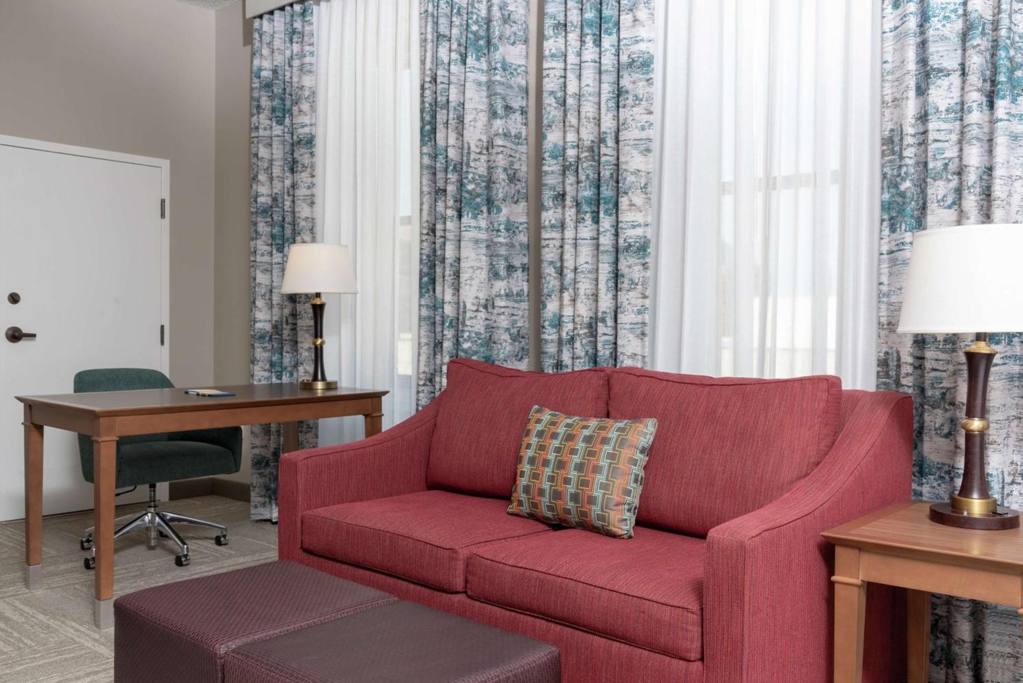 Hotel Hampton Downtown Across From Circle Centre 3*