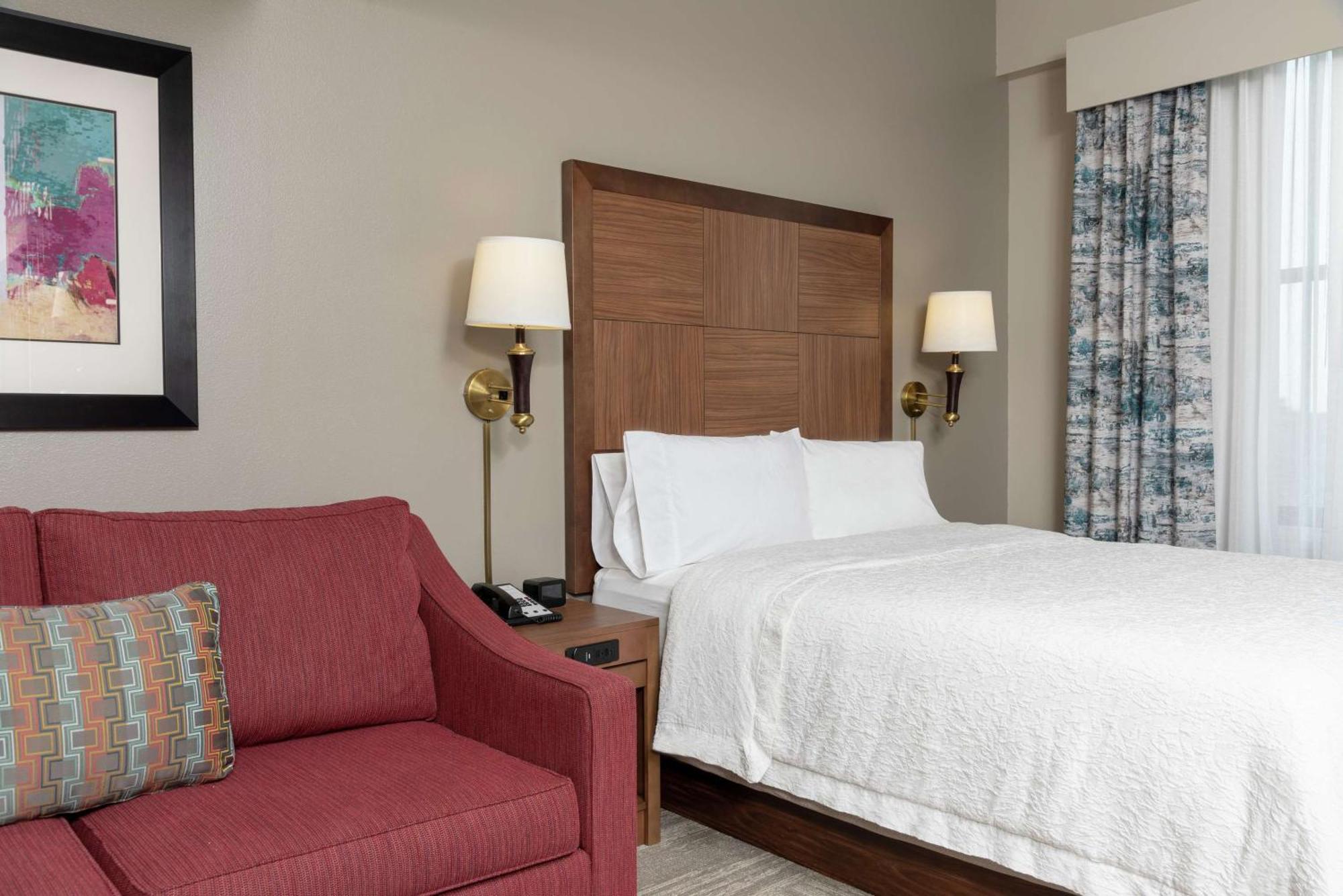 Hotel Hampton Downtown Across From Circle Centre 3*