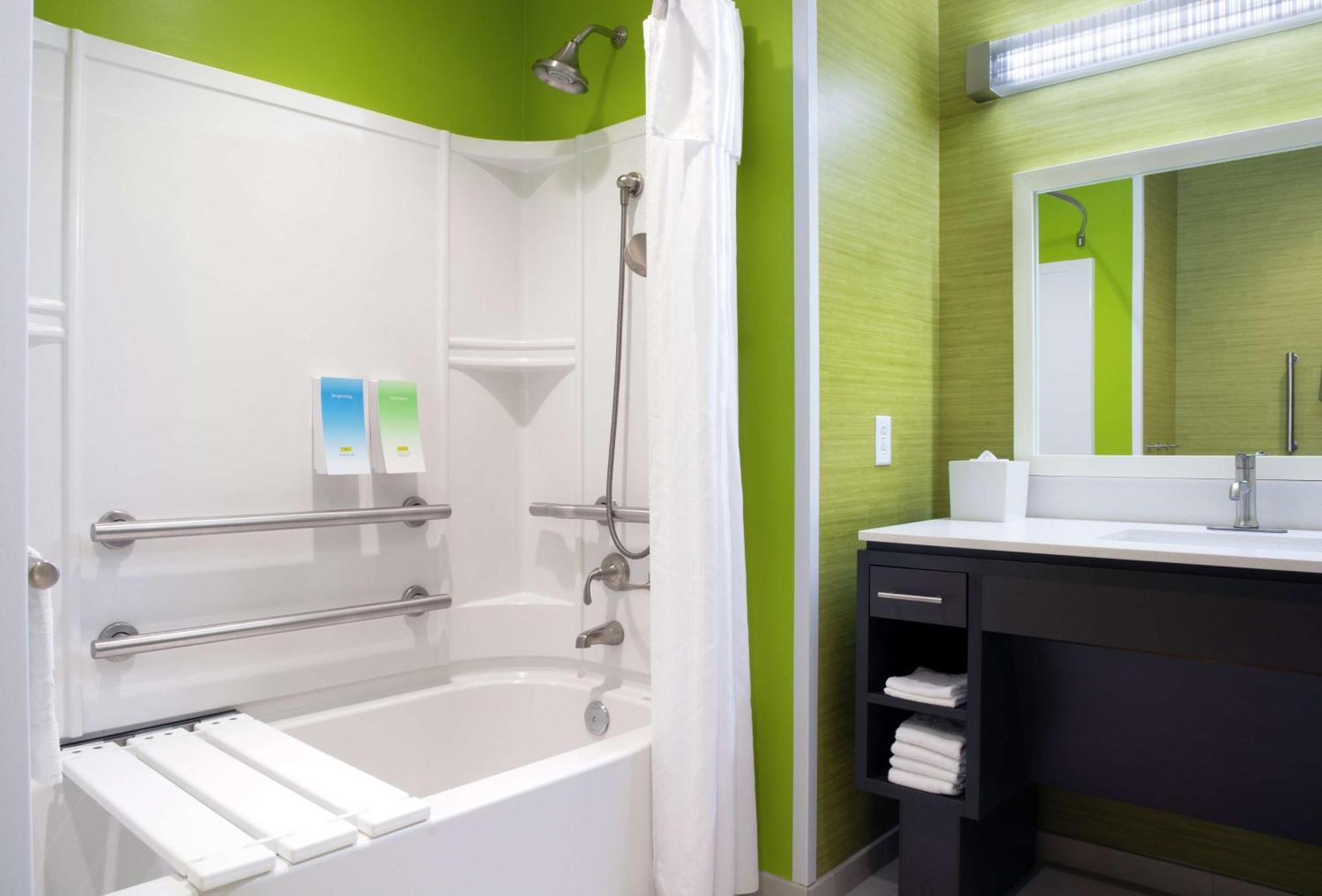 Home2 By Hilton Greenwood 3*