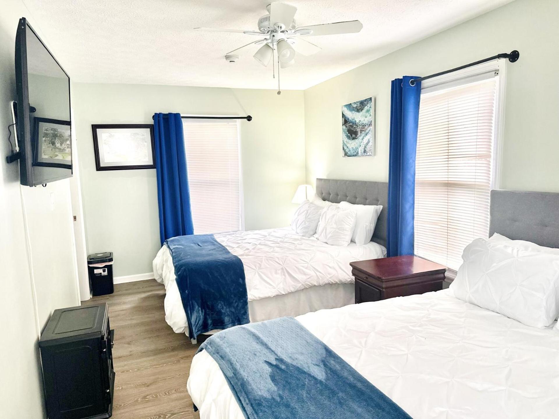 Bed & Breakfast Speedway Legacy 2*