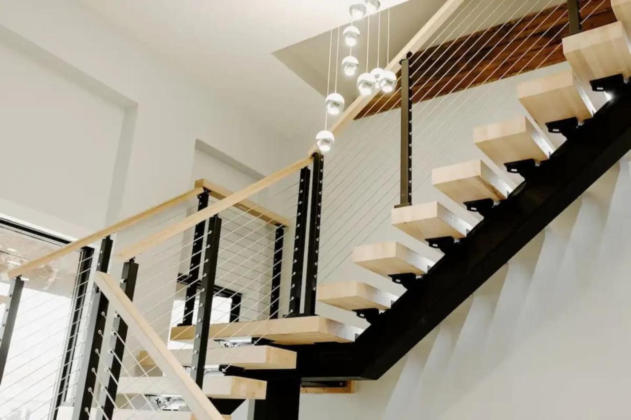 Stadium Lofts On Meridian Apartment *