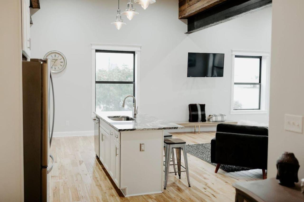 Stadium Lofts On Meridian Apartment *