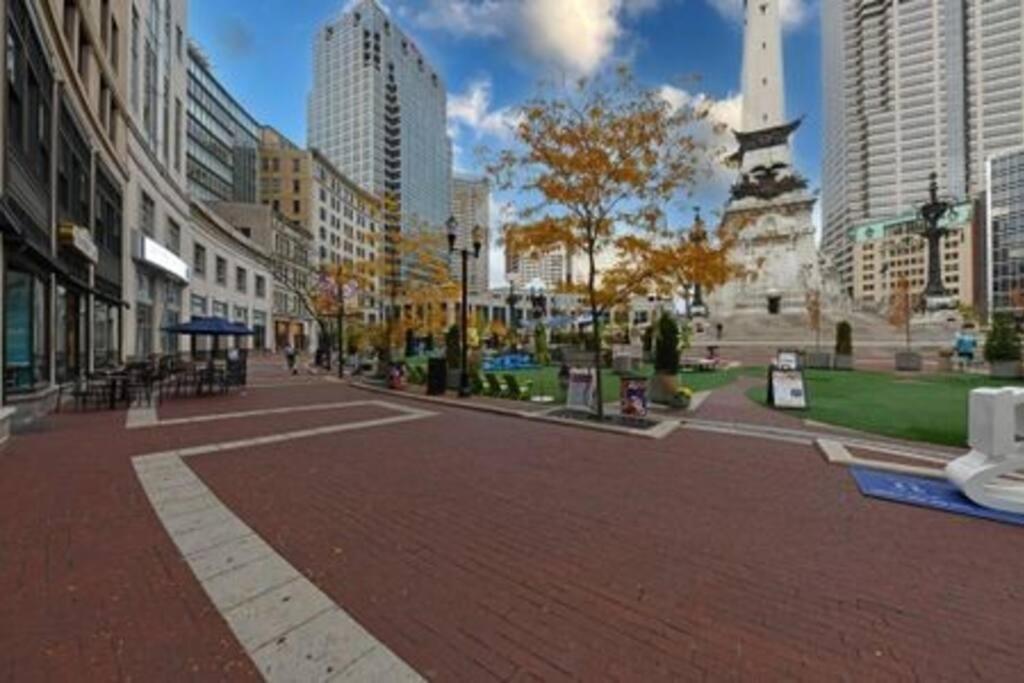 Apartment Free Parking! Downtown Lucas Oil- Conv Center Skywalk#5 Indianapolis