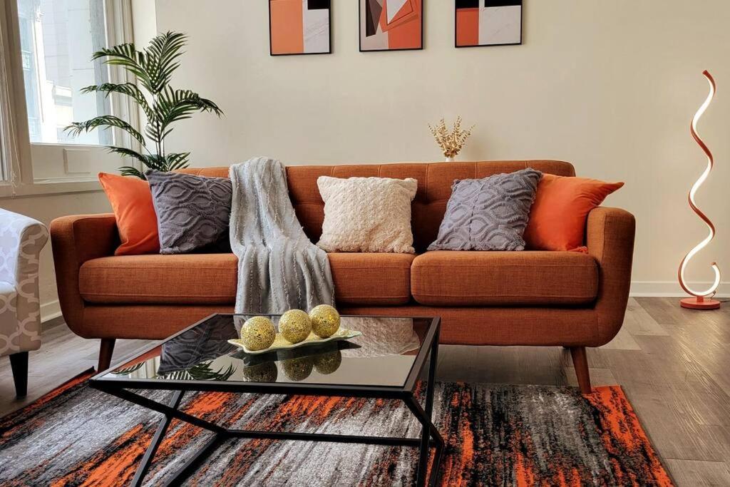 Apartment Free Parking! Downtown Lucas Oil- Conv Center Skywalk#5 Indianapolis