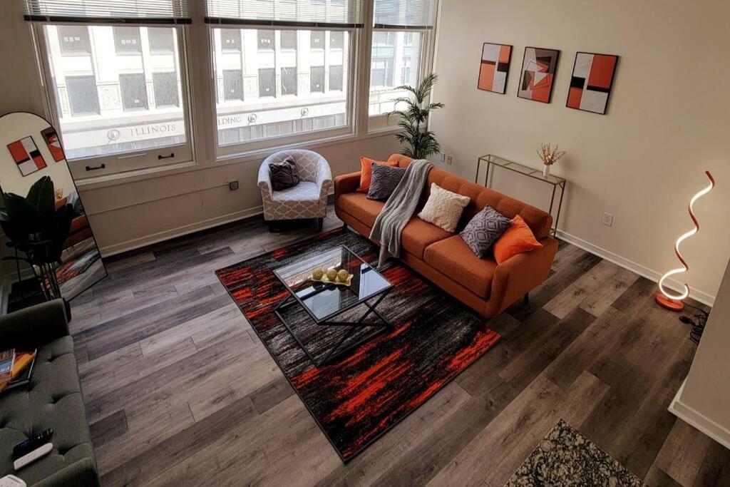 Free Parking! Downtown Lucas Oil- Conv Center Skywalk#5 Apartment