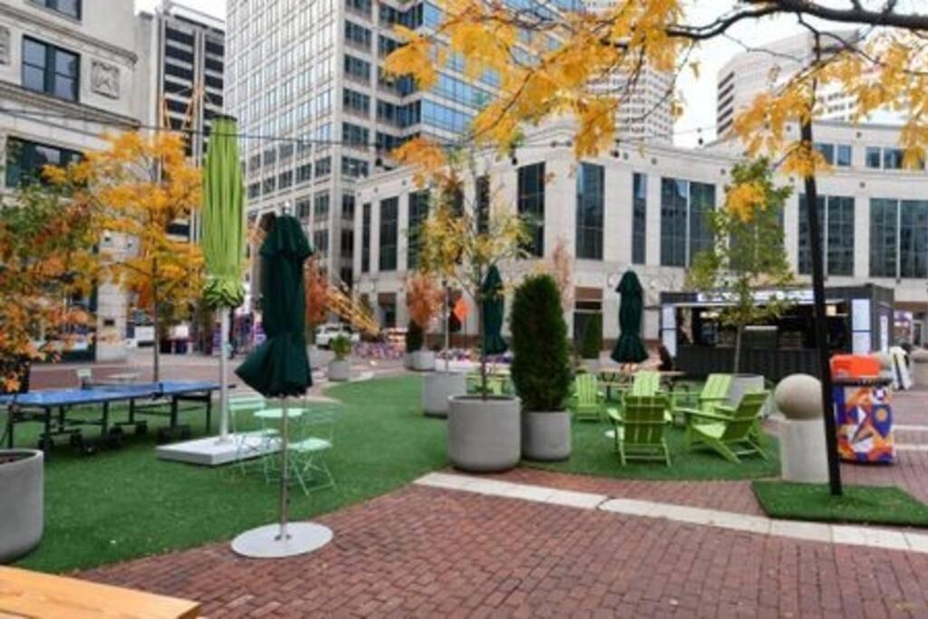 Free Parking! Downtown Lucas Oil- Conv Center Skywalk#5