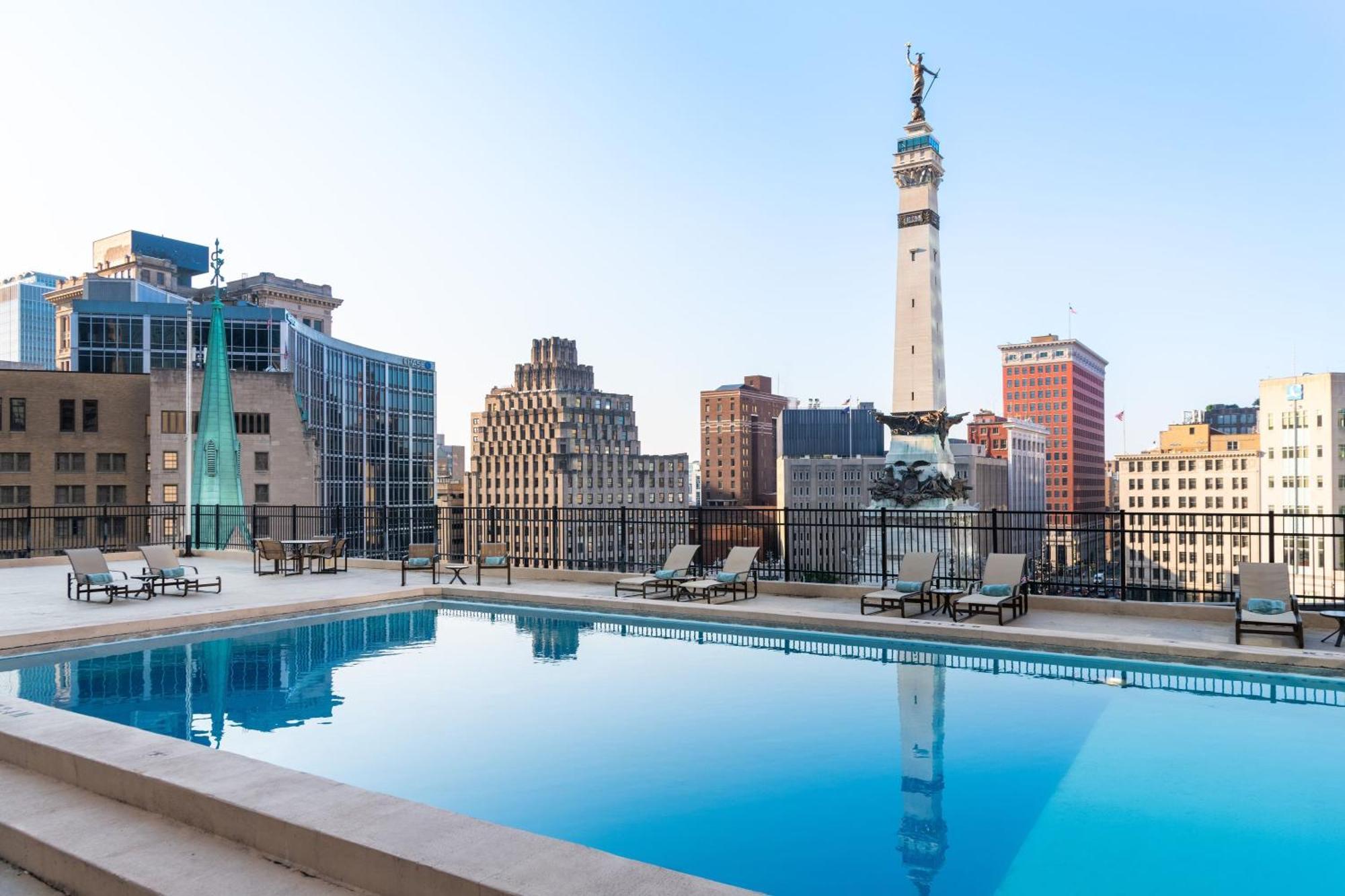 Sheraton Centre 4*