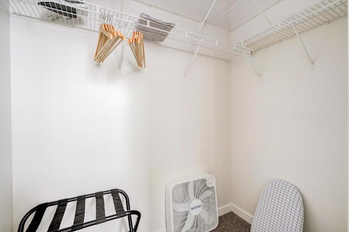 Cozysuites - 2br With Direct Skybridge Access #4